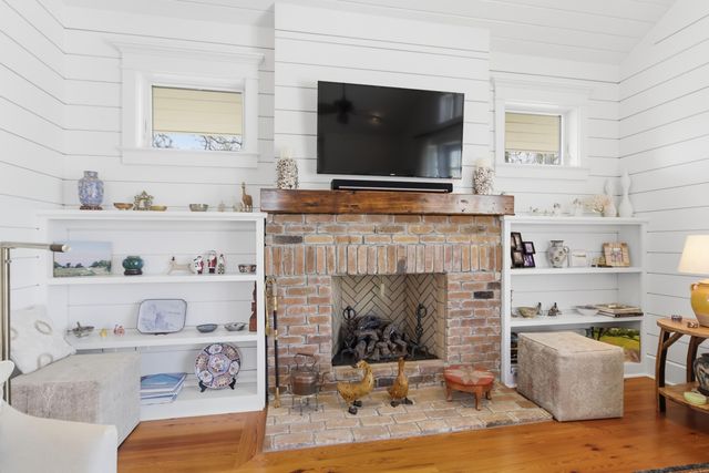 1302 Middle Street, Sullivans Island, SC 29482