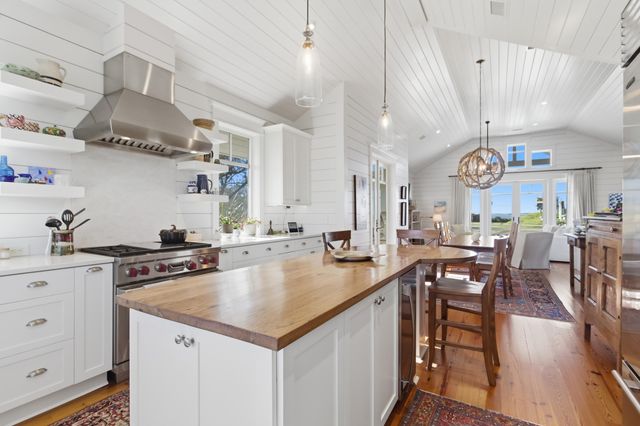 1302 Middle Street, Sullivans Island, SC 29482