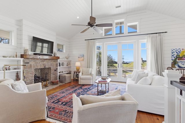 1302 Middle Street, Sullivans Island, SC 29482