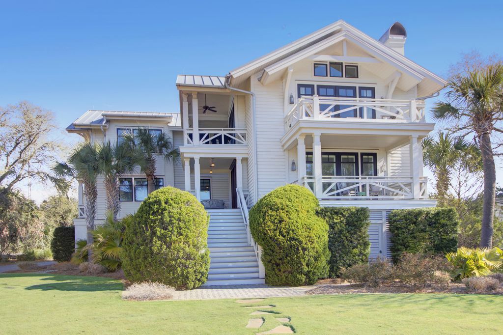 1302 Middle Street, Sullivans Island, SC 29482