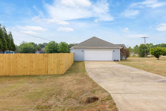2 Cotton Court, Fort Mitchell, AL 36856
