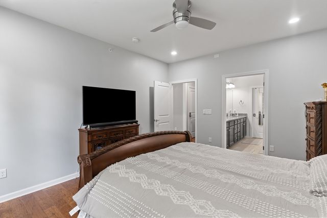 52 Primrose Cir 52, Hopkinton, MA 01748