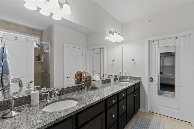 52 Primrose Cir 52, Hopkinton, MA 01748