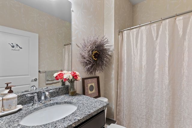 52 Primrose Cir 52, Hopkinton, MA 01748