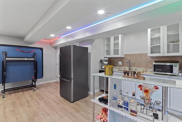 52 Primrose Cir 52, Hopkinton, MA 01748