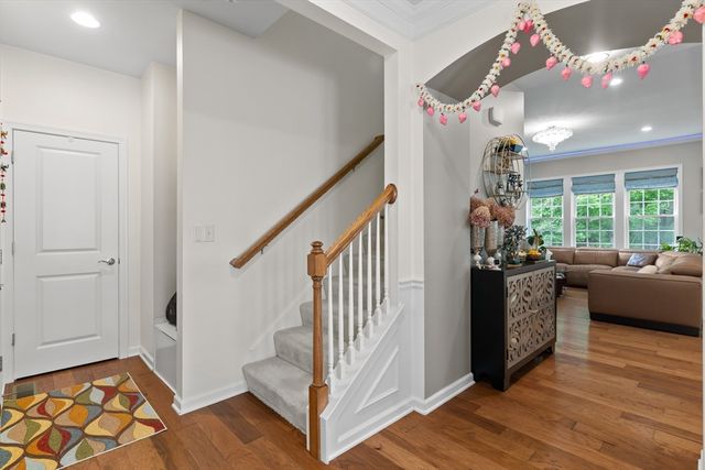 52 Primrose Cir 52, Hopkinton, MA 01748