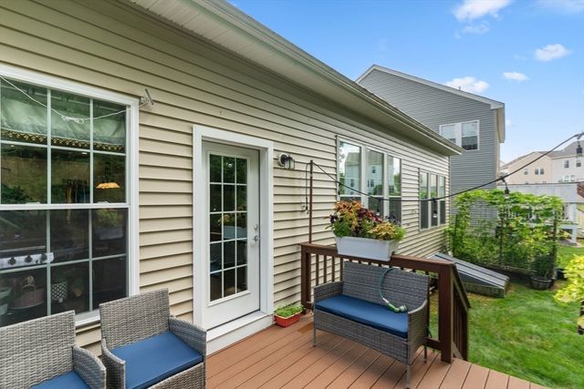 52 Primrose Cir 52, Hopkinton, MA 01748