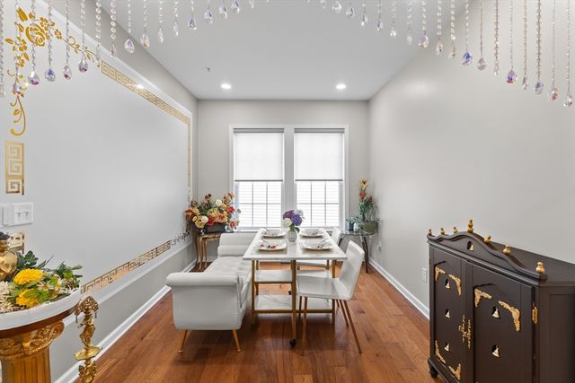 52 Primrose Cir 52, Hopkinton, MA 01748