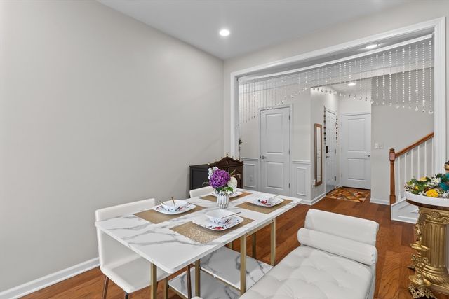 52 Primrose Cir 52, Hopkinton, MA 01748