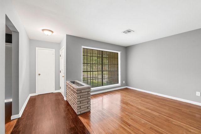 8710 Bertwood Street, Houston, TX 77016