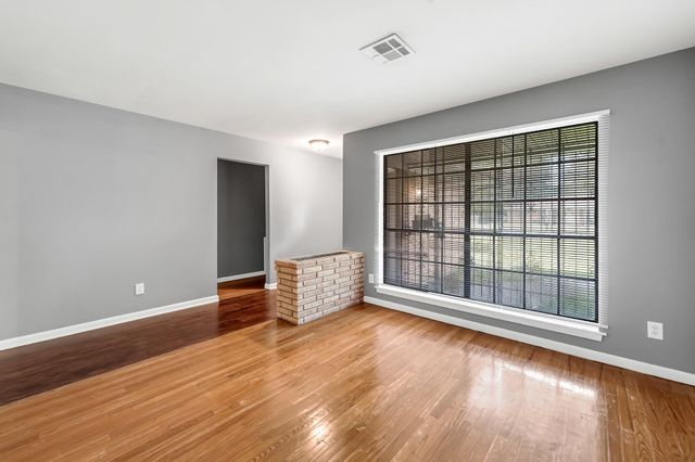 8710 Bertwood Street, Houston, TX 77016