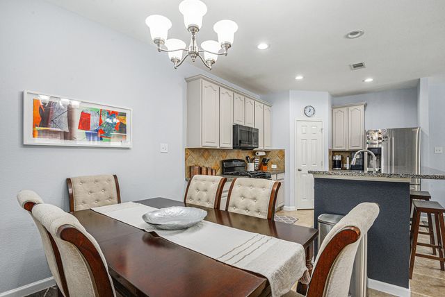 1427 Ravenwood Drive, Mansfield, TX 76063