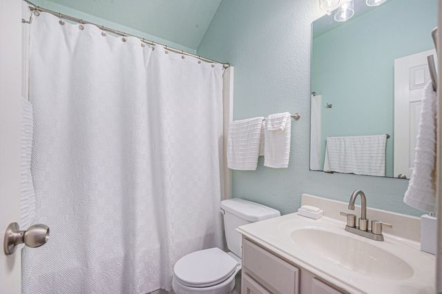 1427 Ravenwood Drive, Mansfield, TX 76063