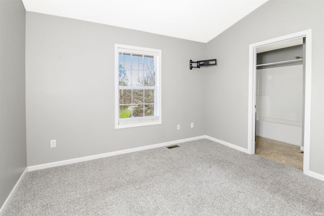 1250 W Adams Hill Cir Apt 402, Bloomington, IN 47403