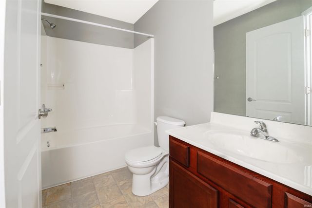 1250 W Adams Hill Cir Apt 402, Bloomington, IN 47403