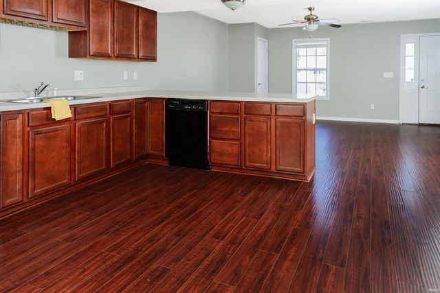 1250 W Adams Hill Cir Apt 402, Bloomington, IN 47403