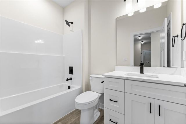 4510 NW 17th Street, Ankeny, IA 50023