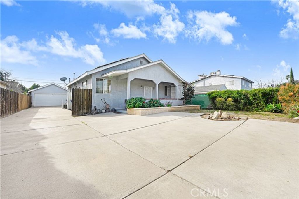15426 Lemarsh, San Fernando, CA 91345
