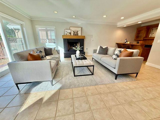 120 Canyon Lakes Way, San Ramon, CA 94582