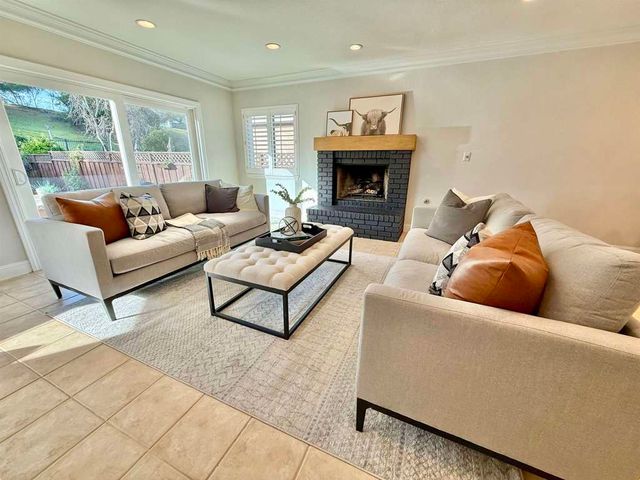 120 Canyon Lakes Way, San Ramon, CA 94582