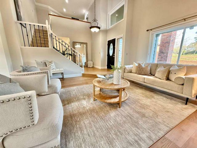 120 Canyon Lakes Way, San Ramon, CA 94582