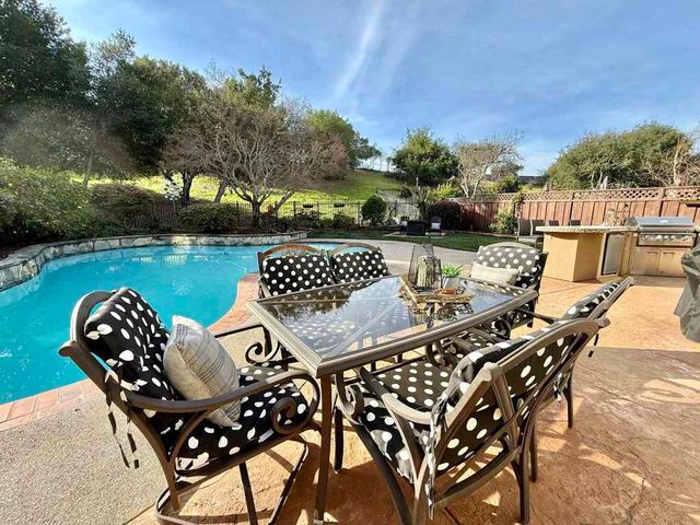 120 Canyon Lakes Way, San Ramon, CA 94582