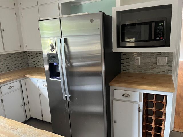 134 E Hillcrest DR, San Marcos, TX 78666