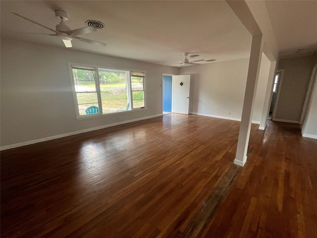 134 E Hillcrest DR, San Marcos, TX 78666