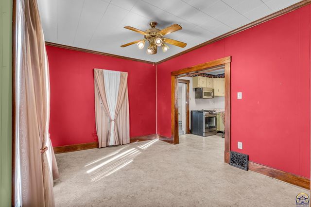 2725 SE Pennsylvania AVE, Topeka, KS 66605