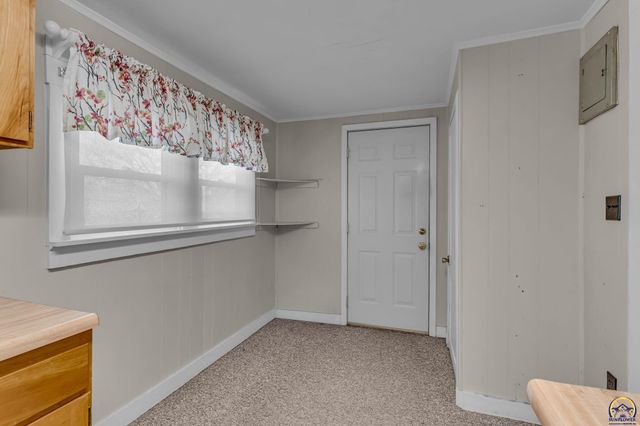 2725 SE Pennsylvania AVE, Topeka, KS 66605