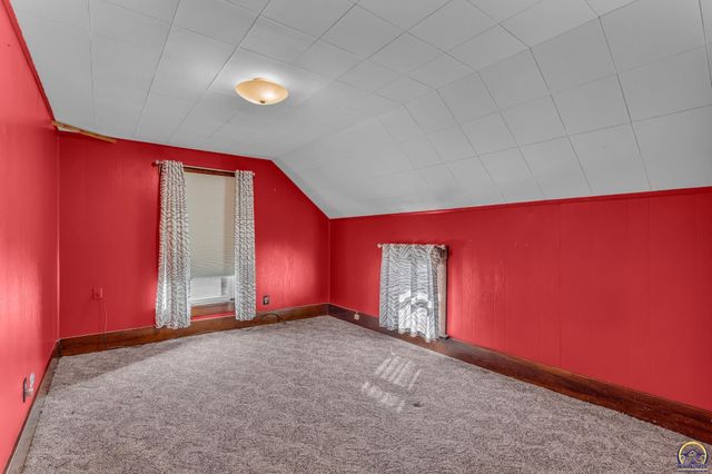 2725 SE Pennsylvania AVE, Topeka, KS 66605