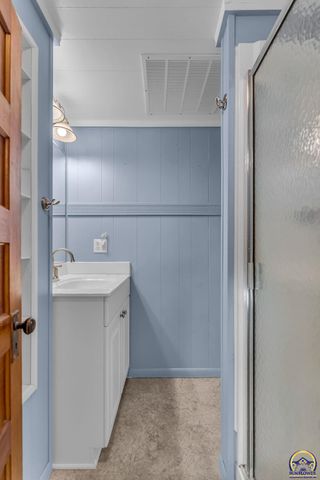 2725 SE Pennsylvania AVE, Topeka, KS 66605