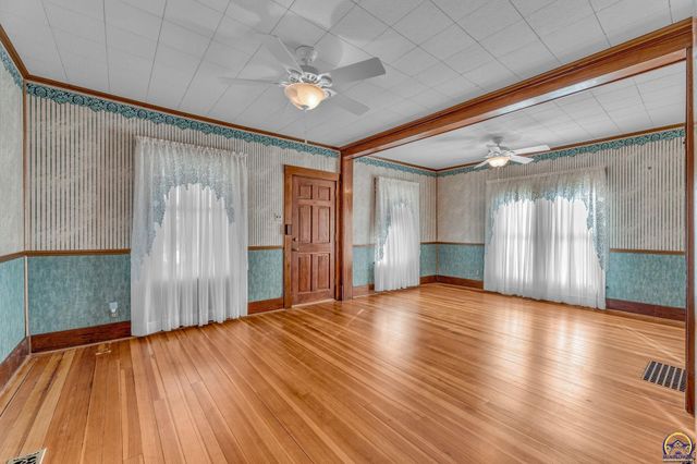 2725 SE Pennsylvania AVE, Topeka, KS 66605