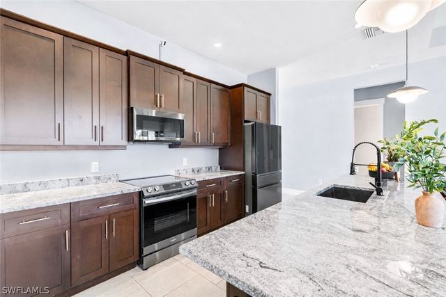 120 SE 24th ST, Cape Coral, FL 33990