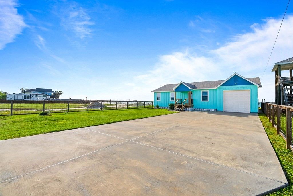 122 Dead Ends Dr, Rockport, TX 78382 — photo 2