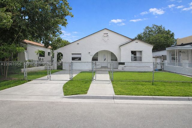 915 SW 9th Ct, Miami, FL 33130