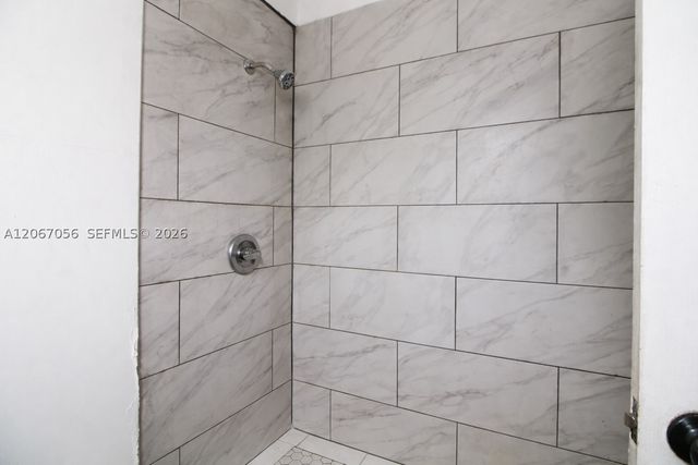 915 SW 9th Ct, Miami, FL 33130
