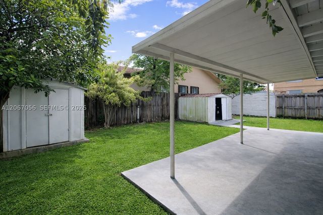 915 SW 9th Ct, Miami, FL 33130