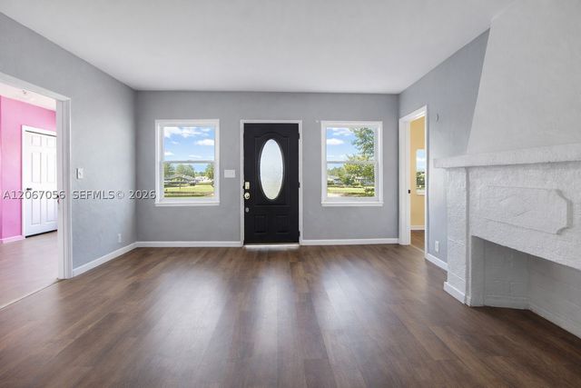 915 SW 9th Ct, Miami, FL 33130