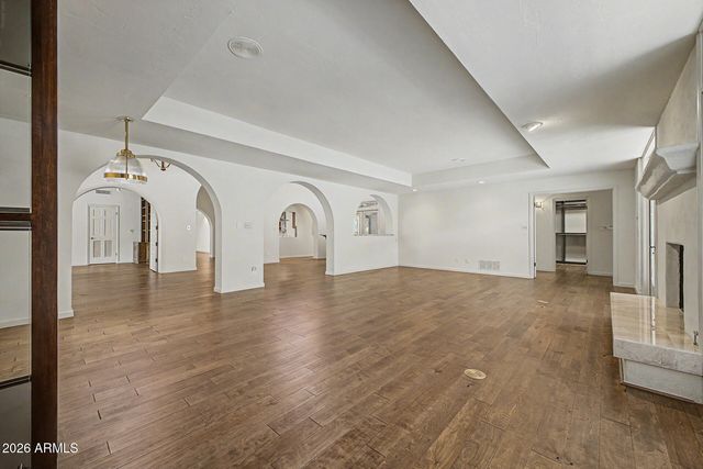 5988 N ECHO CANYON Drive, Phoenix, AZ 85018