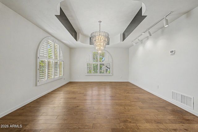 5988 N ECHO CANYON Drive, Phoenix, AZ 85018