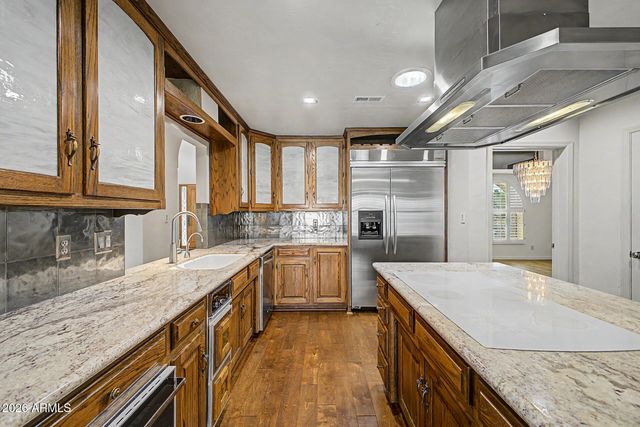 5988 N ECHO CANYON Drive, Phoenix, AZ 85018