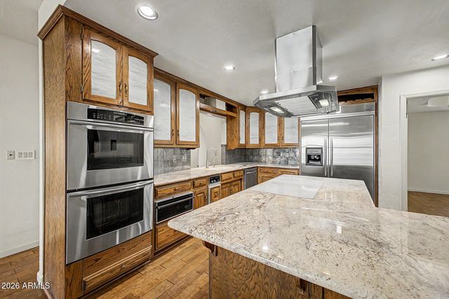 5988 N ECHO CANYON Drive, Phoenix, AZ 85018