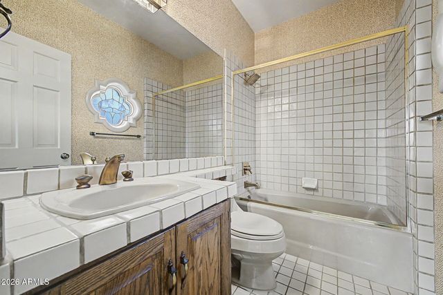 5988 N ECHO CANYON Drive, Phoenix, AZ 85018