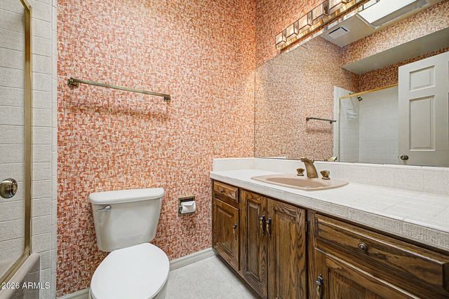 5988 N ECHO CANYON Drive, Phoenix, AZ 85018