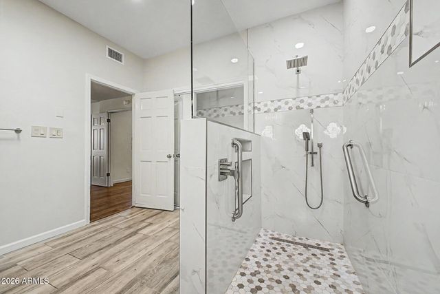 5988 N ECHO CANYON Drive, Phoenix, AZ 85018