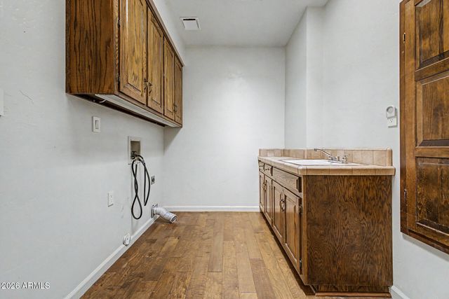 5988 N ECHO CANYON Drive, Phoenix, AZ 85018