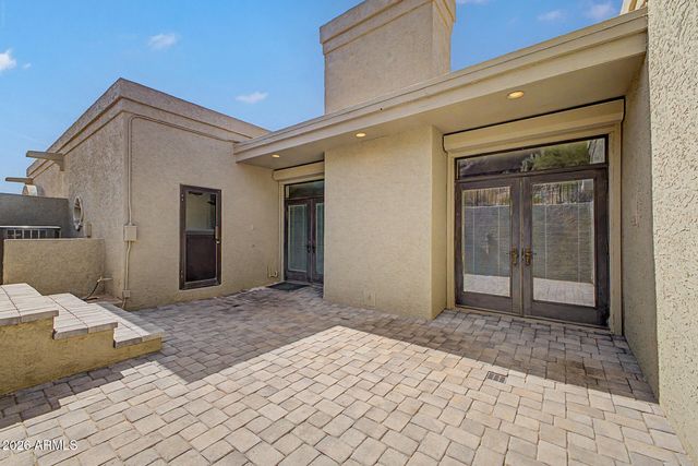 5988 N ECHO CANYON Drive, Phoenix, AZ 85018