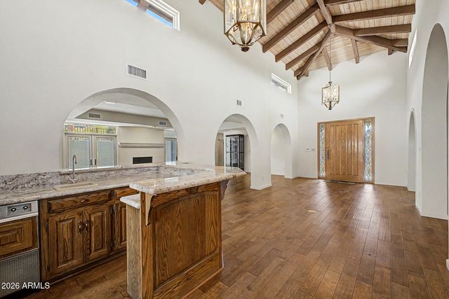 5988 N ECHO CANYON Drive, Phoenix, AZ 85018