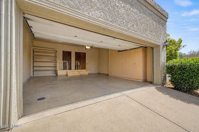 5988 N ECHO CANYON Drive, Phoenix, AZ 85018